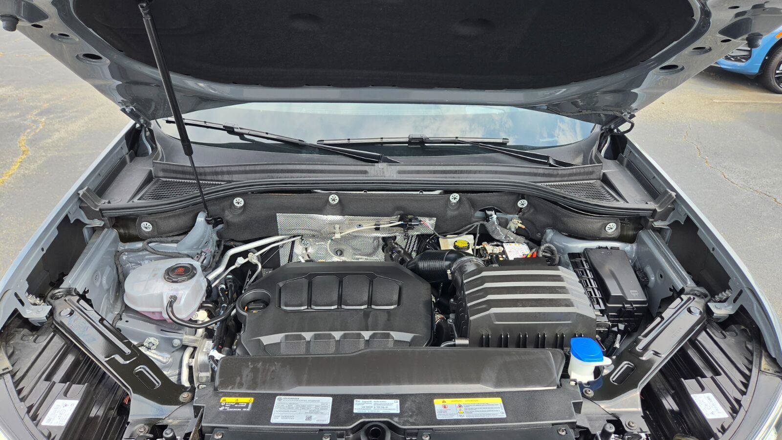 Certified 2025 Volkswagen Atlas SEL Premium R-Line AWD/4WD image 77