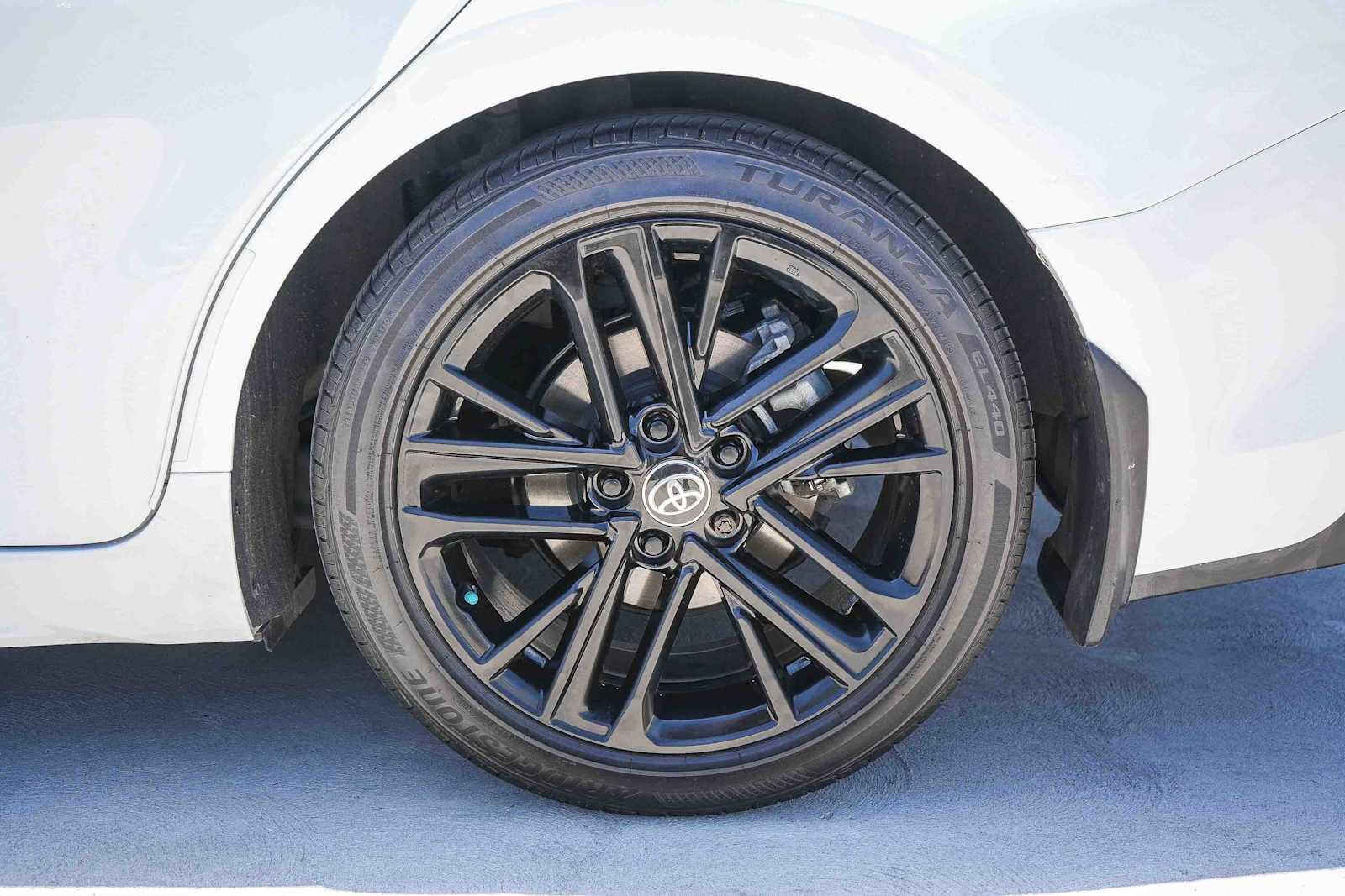 Used 2025 Toyota Camry SE FWD image 11