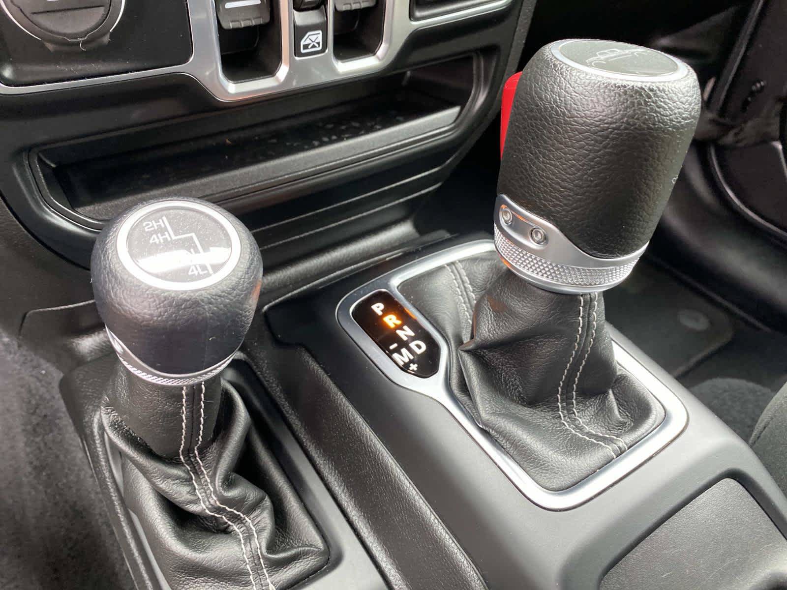 Used 2022 Jeep Gladiator Overland w/ Cold Weather Group AWD/4WD image 18