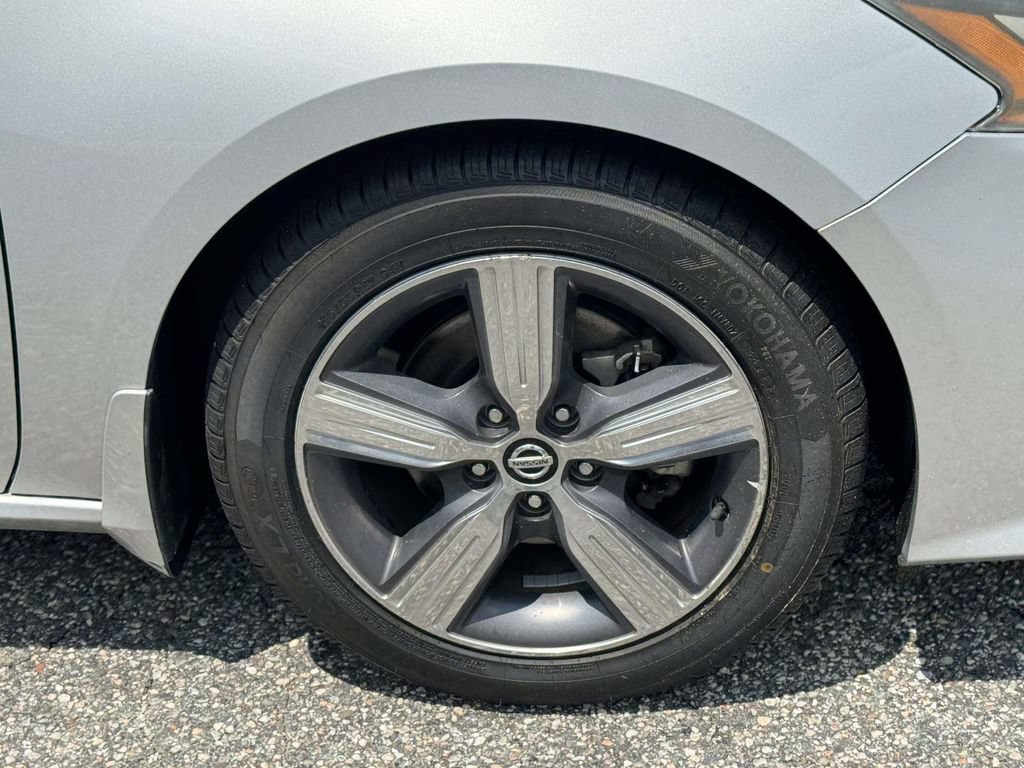 Certified 2022 Nissan Altima 2.5 SL FWD image 9