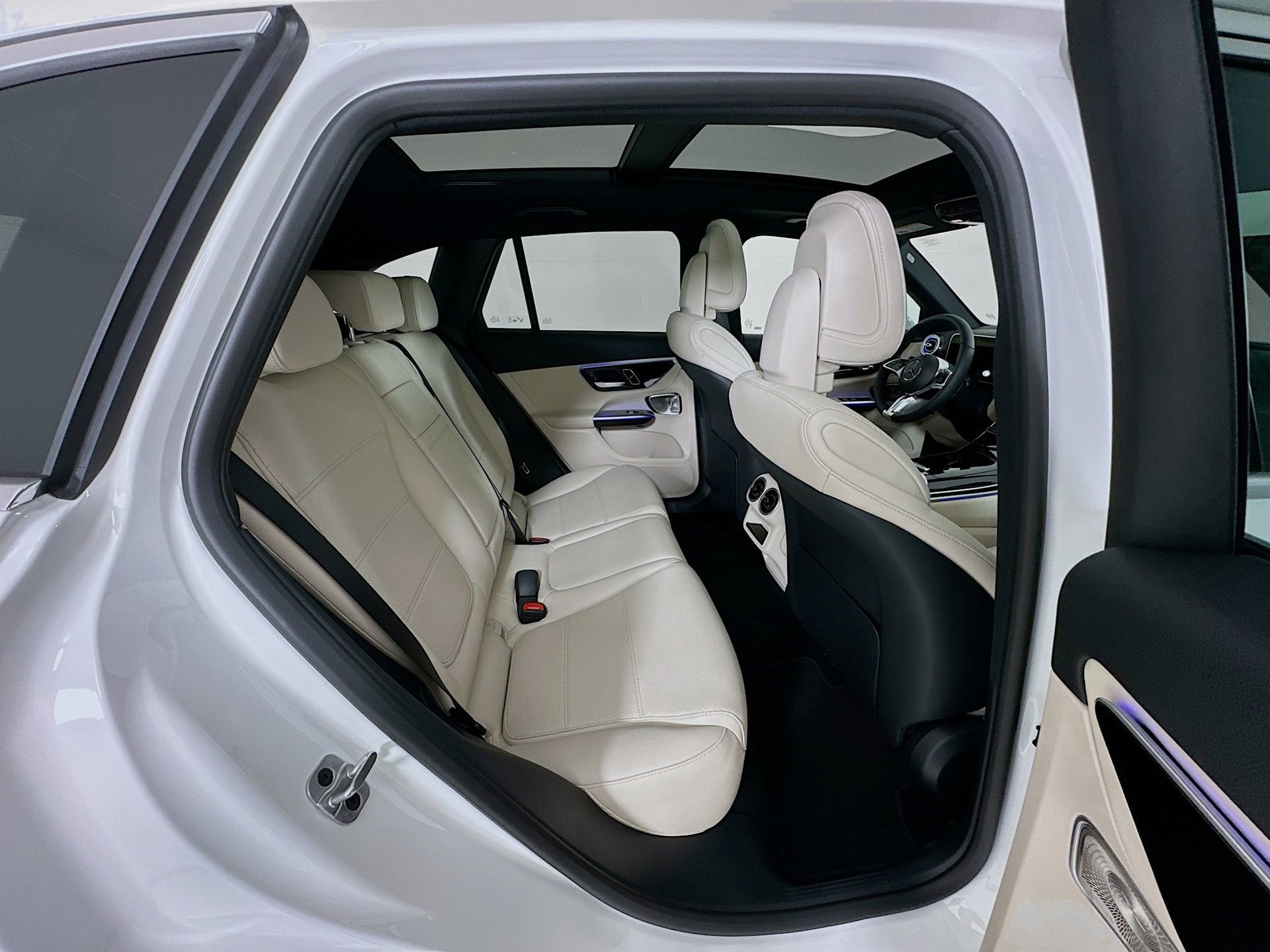 New 2026 Mercedes-Benz GLC 300 image 31