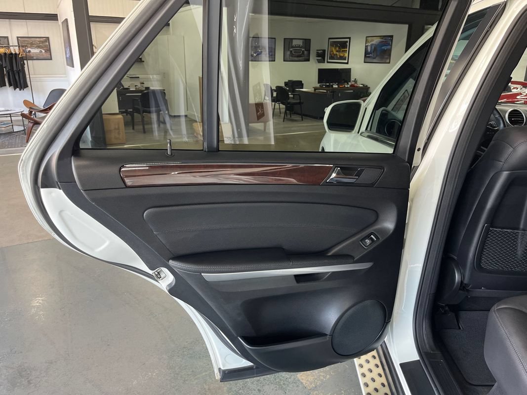 Used 2009 Mercedes-Benz ML 550 4MATIC image 41