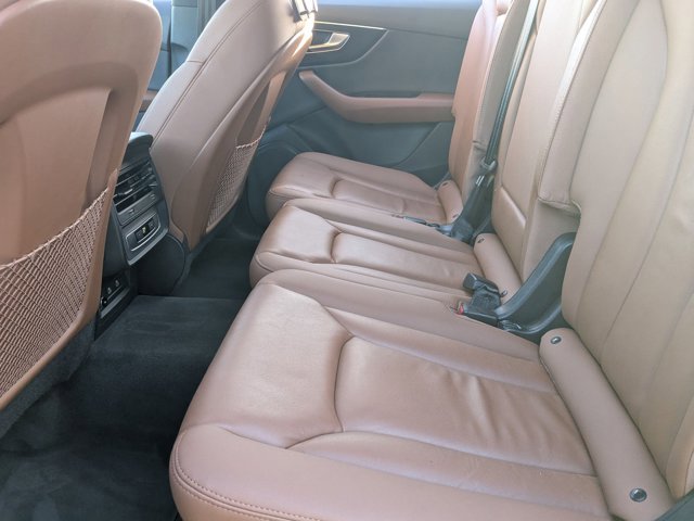 Used 2023 Audi Q7 3.0T Premium w/ Convenience Package image 17