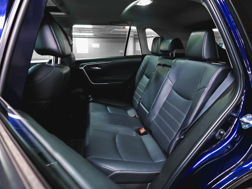 Used 2022 Toyota RAV4 XLE Premium image 21