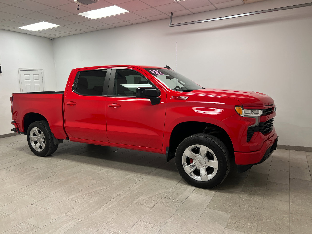 Used 2022 Chevrolet Silverado 1500 RST image 3