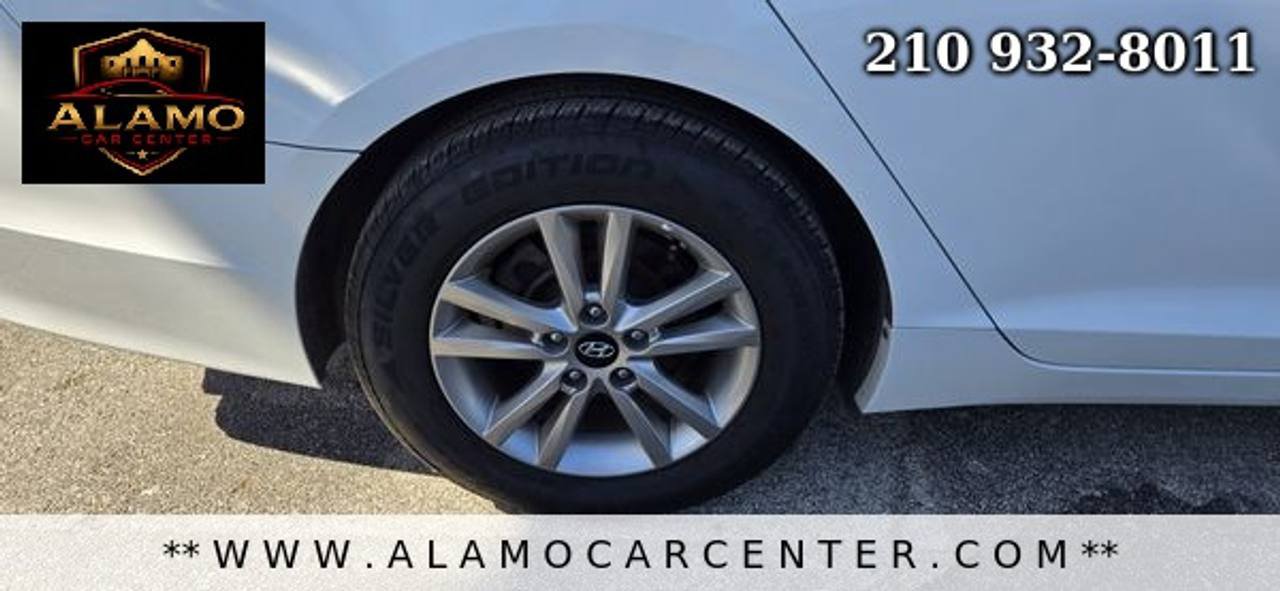 Used 2016 Hyundai Sonata SE w/ Cargo Package FWD image 12