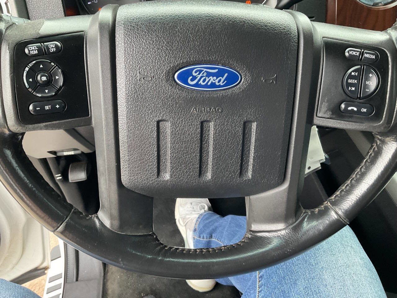 Used 2012 Ford F250 Lariat w/ Chrome Pkg image 19