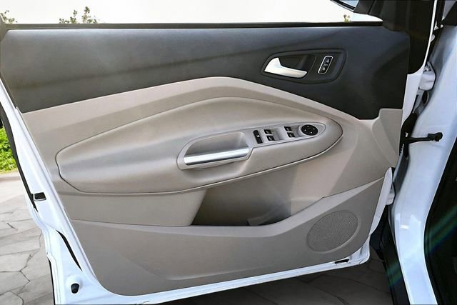 Used 2015 Ford Escape SE image 21