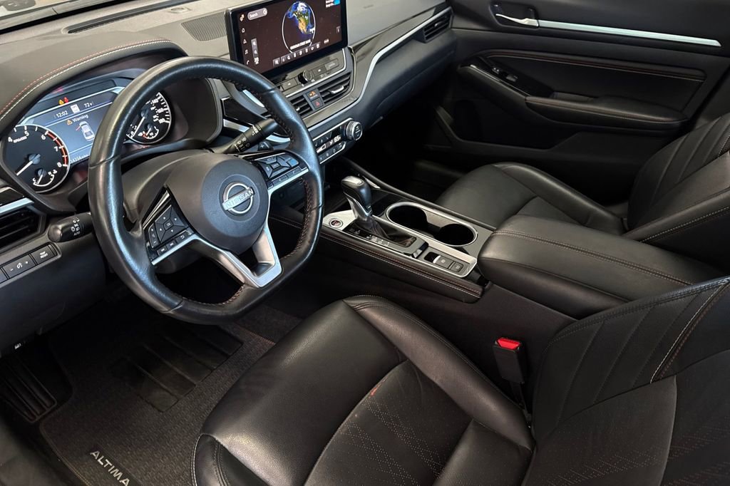 Used 2023 Nissan Altima 2.0 SR image 10