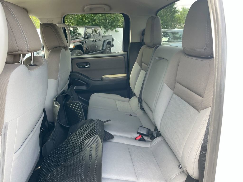 Used 2022 Nissan Frontier SV image 31