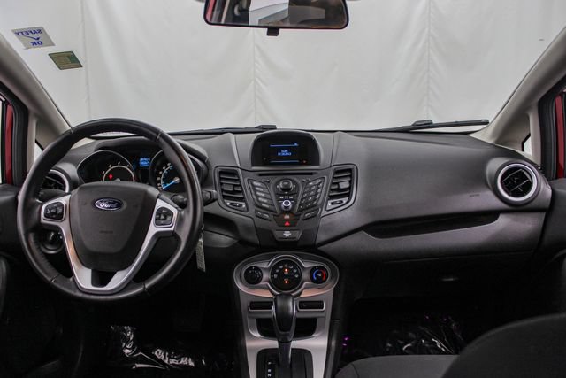 Used 2014 Ford Fiesta SE FWD image 25