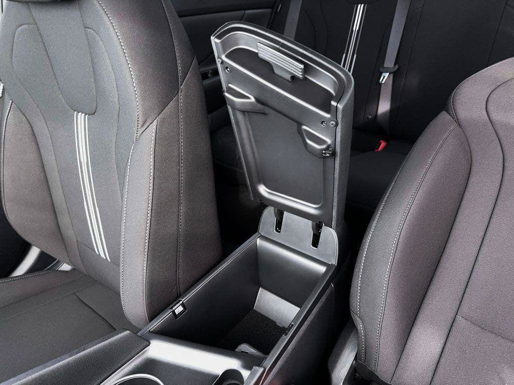 New 2026 Hyundai Elantra Sport FWD image 18