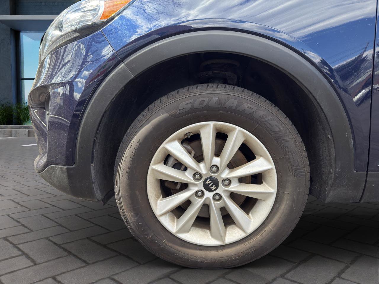 Used 2020 Kia Sorento LX image 22