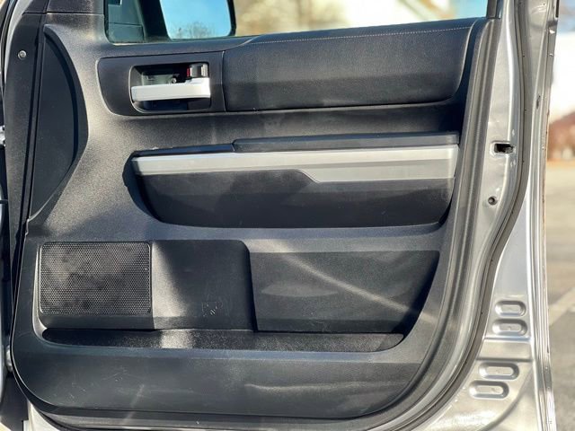 Used 2017 Toyota Tundra SR5 w/ SR5 Upgrade Package image 21