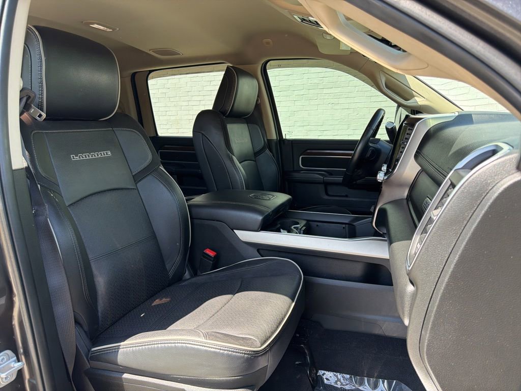 Used 2022 RAM 3500 Laramie AWD/4WD image 14