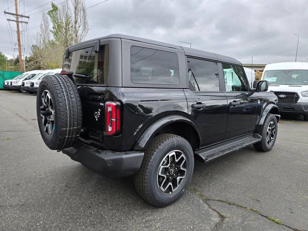 New 2026 Ford Bronco Outer Banks AWD/4WD image 5