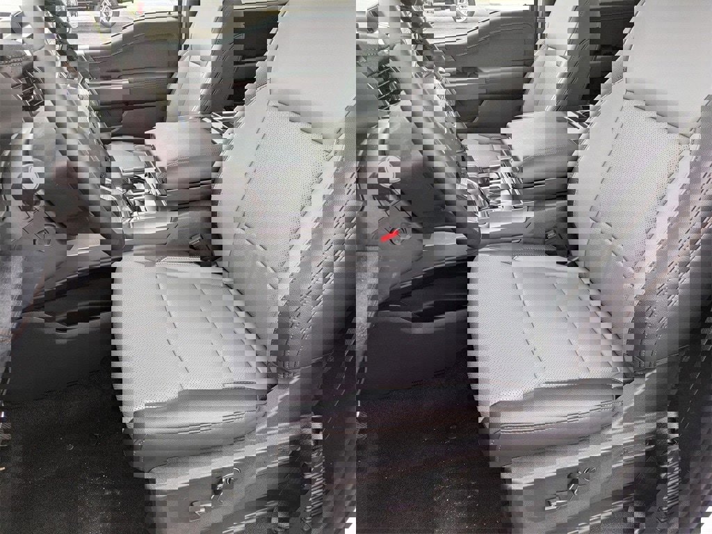 New 2025 Ford F150 Lightning Lariat image 16