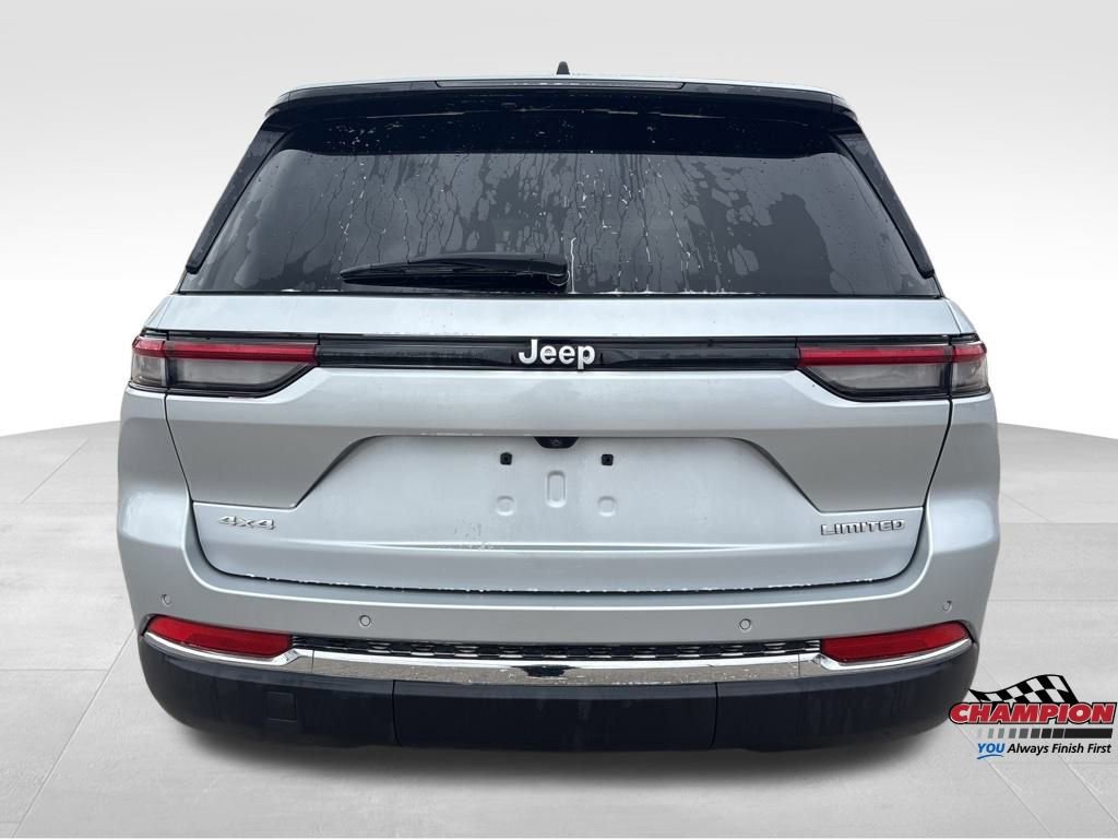 Used 2024 Jeep Grand Cherokee Limited image 4