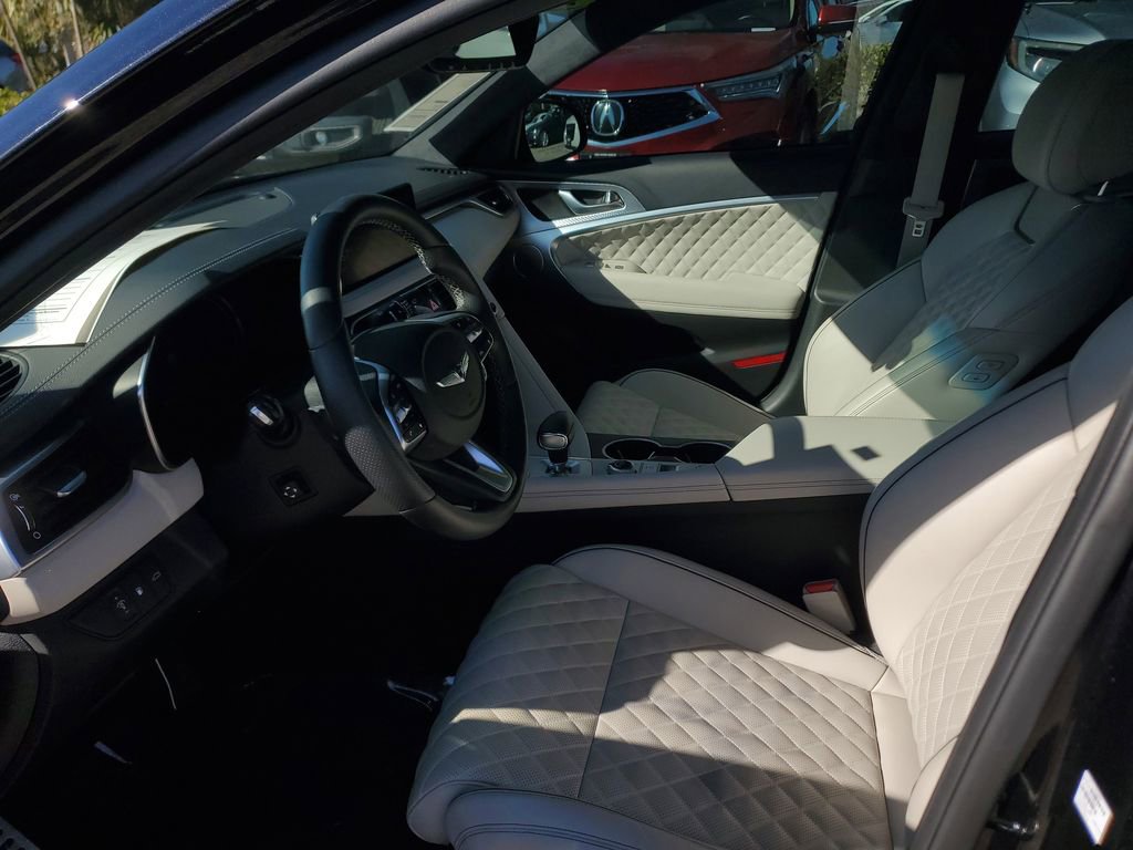 Used 2022 Genesis G70 3.3T image 22