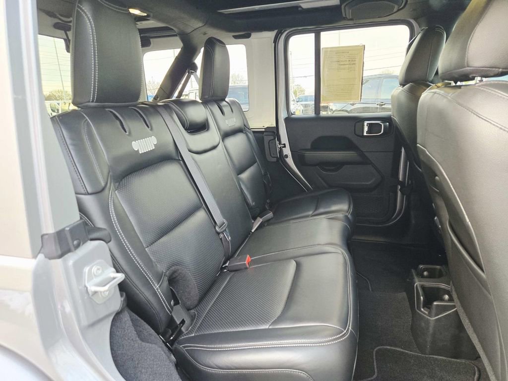 Used 2021 Jeep Wrangler Unlimited Sahara image 20