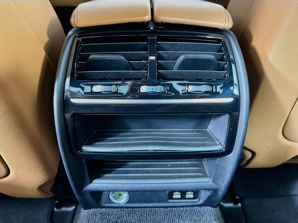 Used 2020 BMW 540i xDrive AWD/4WD image 34