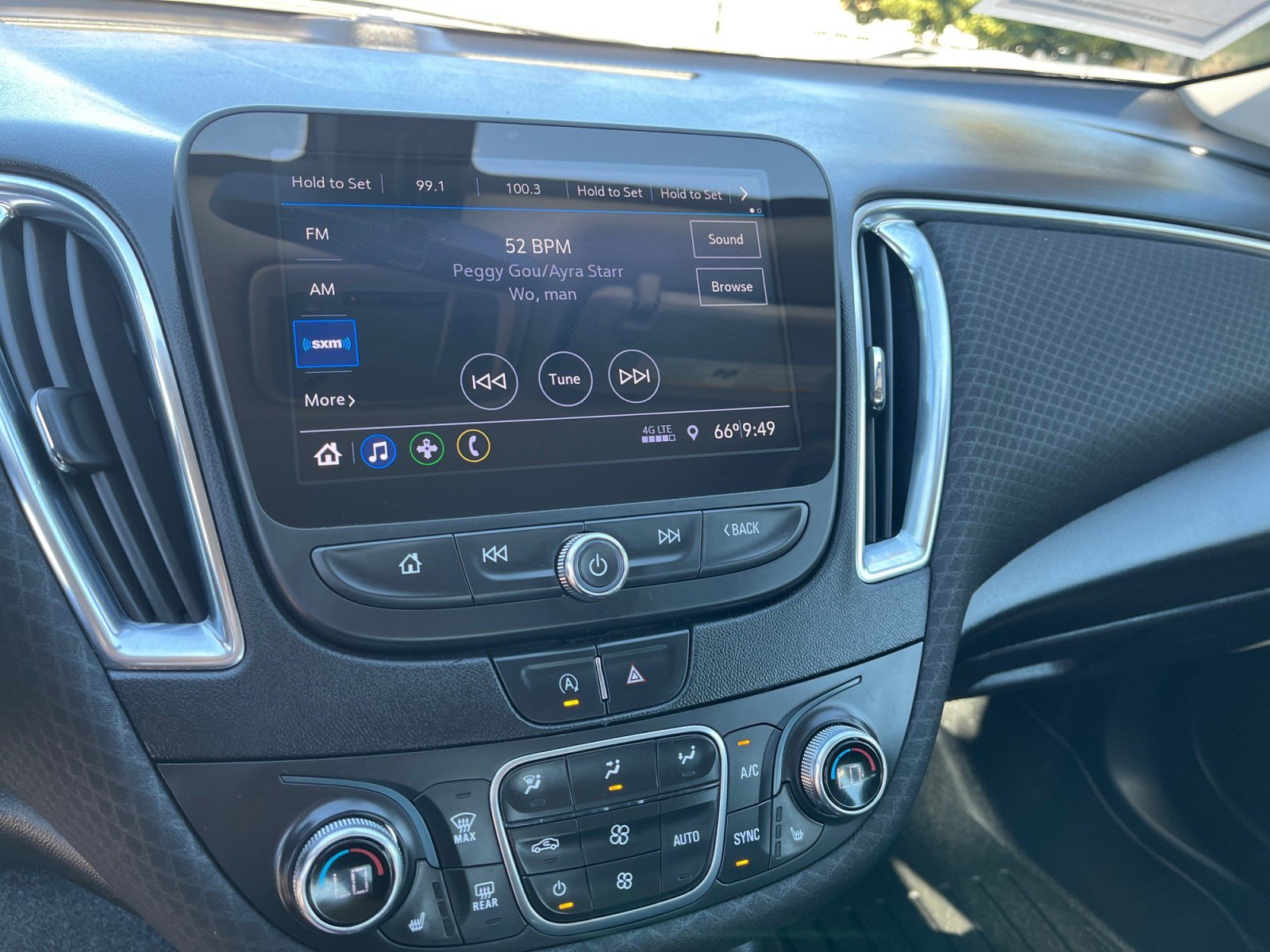 Used 2020 Chevrolet Malibu LT FWD image 15