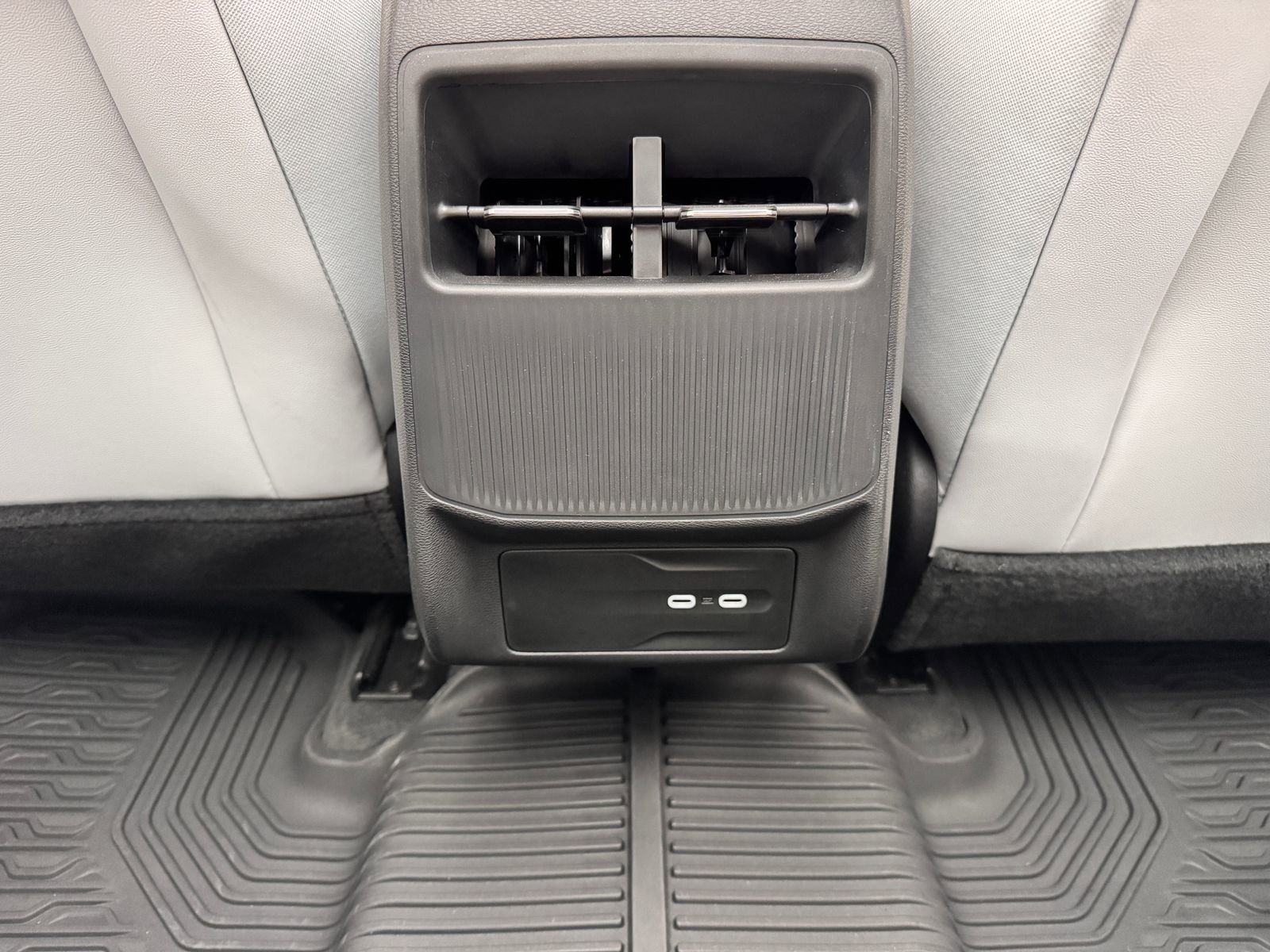 New 2026 Jeep Cherokee Limited image 26