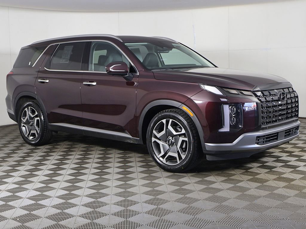 Used 2023 Hyundai Palisade SEL w/ Premium Package image 2