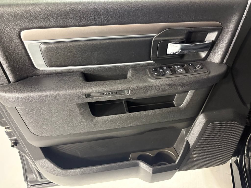 Used 2024 RAM 1500 Warlock AWD/4WD image 18