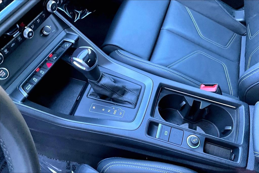 Used 2023 Audi Q3 2.0T Premium w/ Black Optic Sport Package image 18