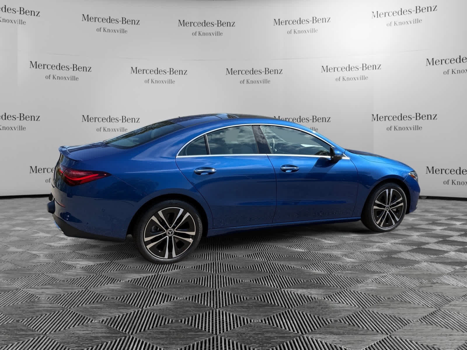 Used 2025 Mercedes-Benz CLA 250 4MATIC image 5