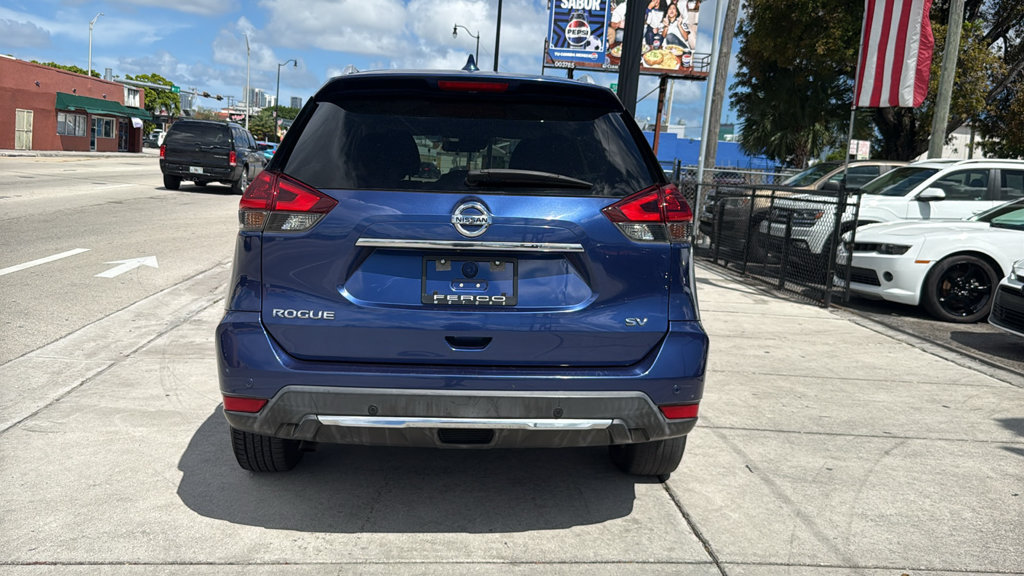 Used 2019 Nissan Rogue SV FWD image 12