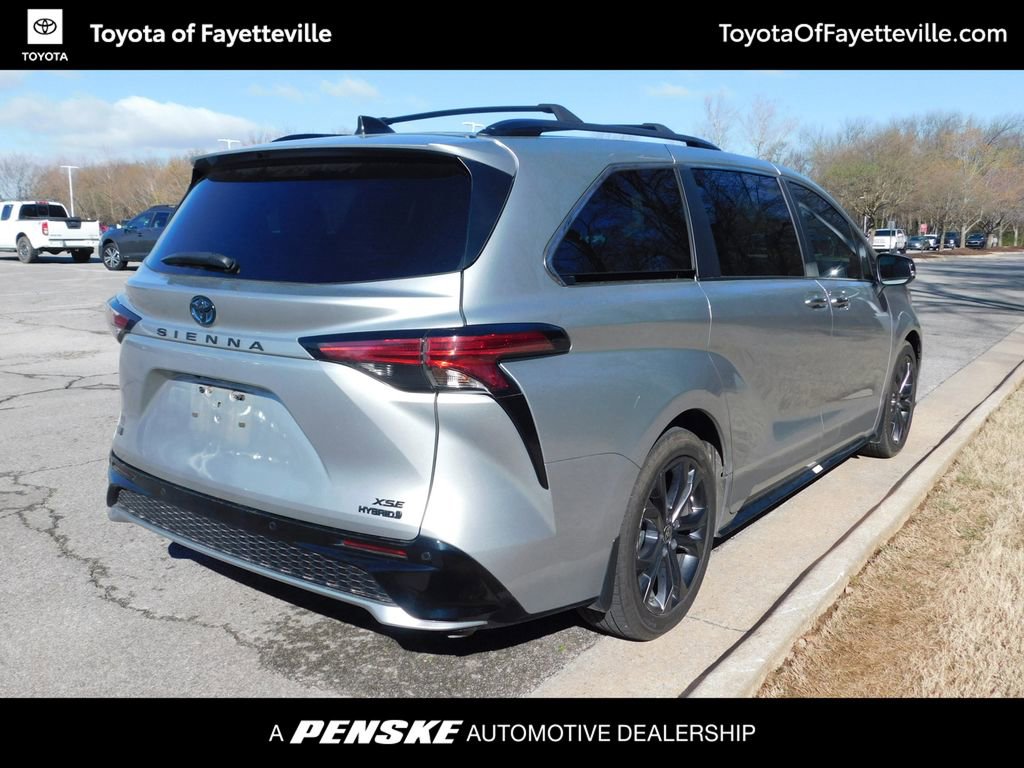 Certified 2023 Toyota Sienna XSE image 4