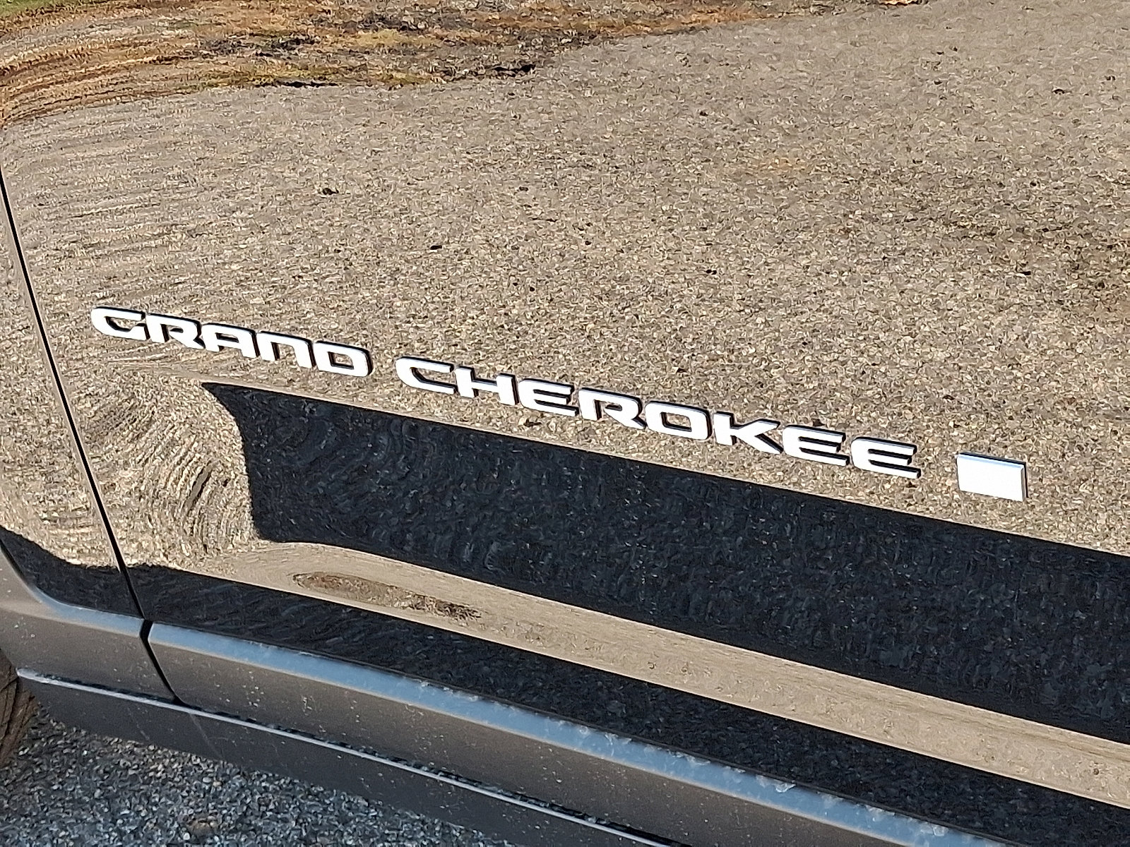 New 2025 Jeep Grand Cherokee Laredo X w/ Luxury Tech Group I image 15