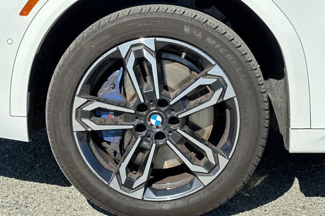 Used 2025 BMW X2 xDrive28i w/ M Sport Package AWD/4WD image 31