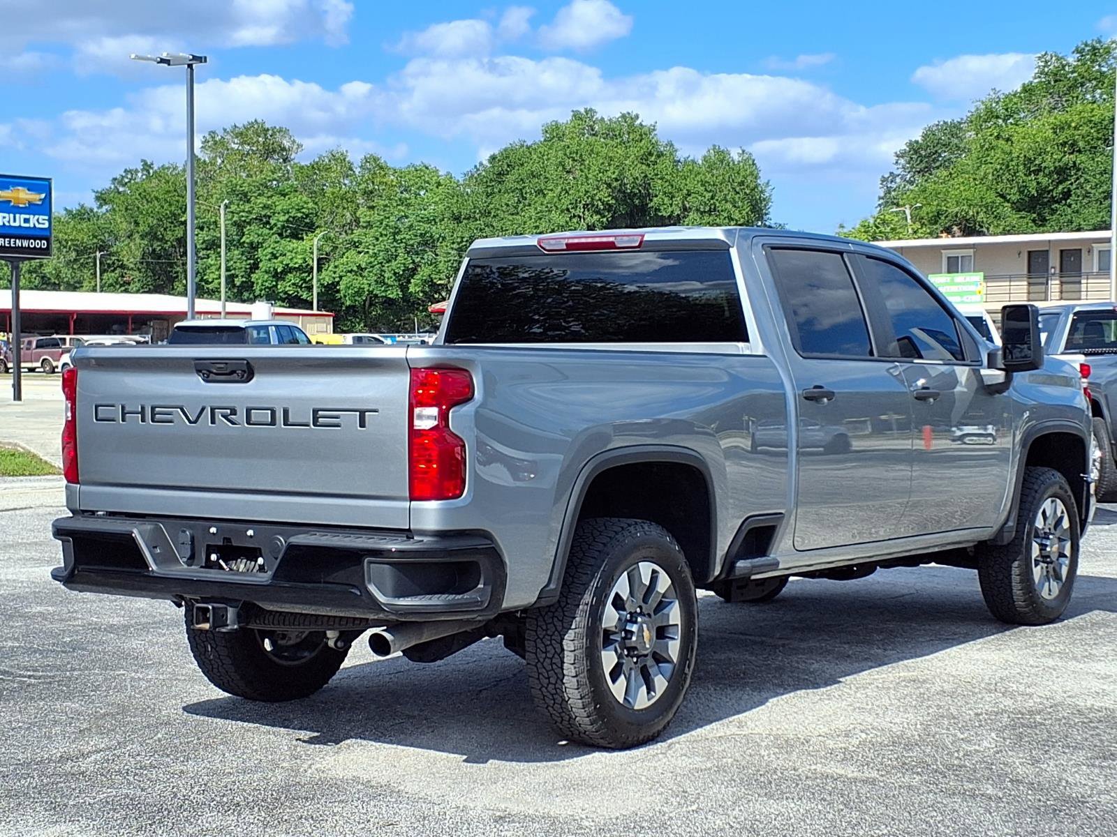 Used 2025 Chevrolet Silverado 2500 Custom w/ Custom Convenience Package AWD/4WD image 4