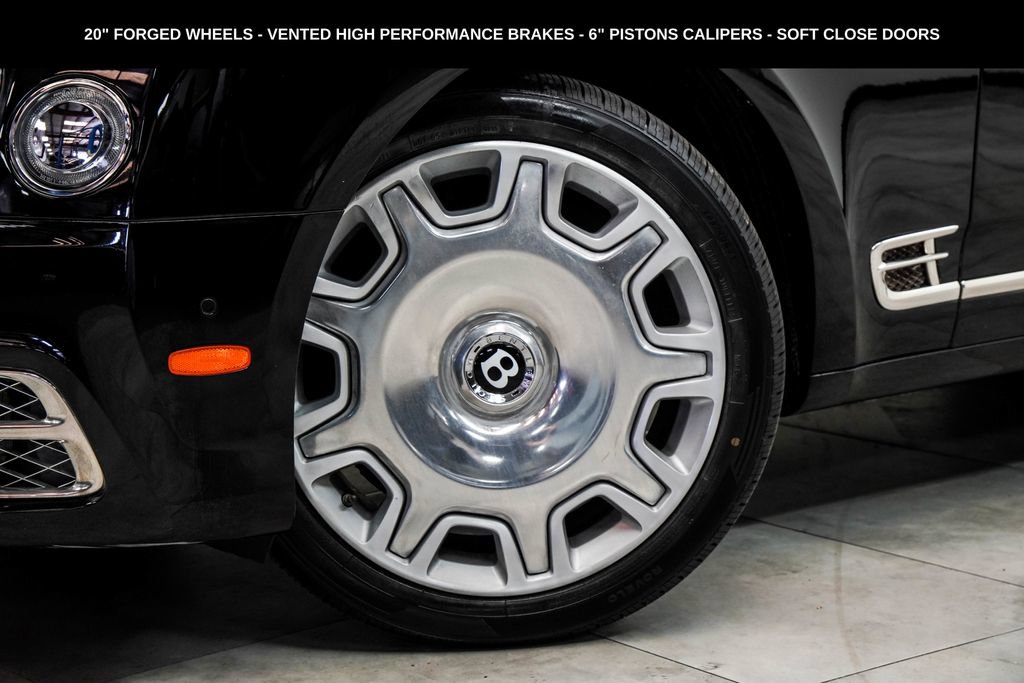 Used 2018 Bentley Mulsanne RWD image 3