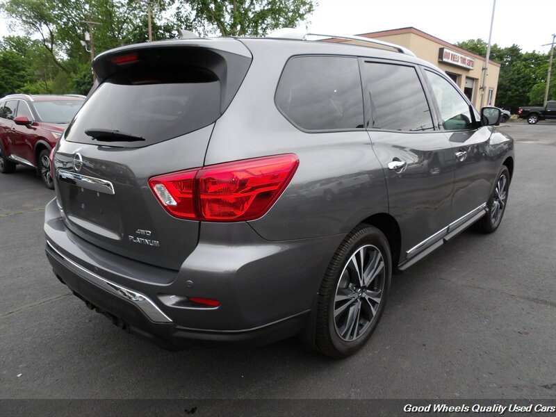 Used 2019 Nissan Pathfinder Platinum AWD/4WD image 5