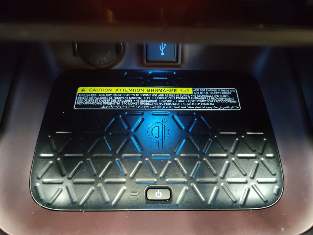 Used 2021 Toyota RAV4 Limited FWD image 37