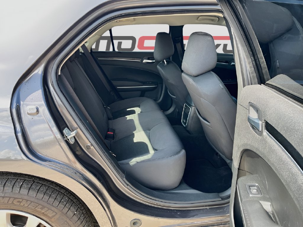 Used 2023 Chrysler 300 Touring RWD image 25