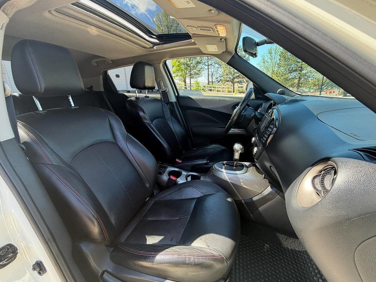 Used 2011 Nissan Juke SL image 16