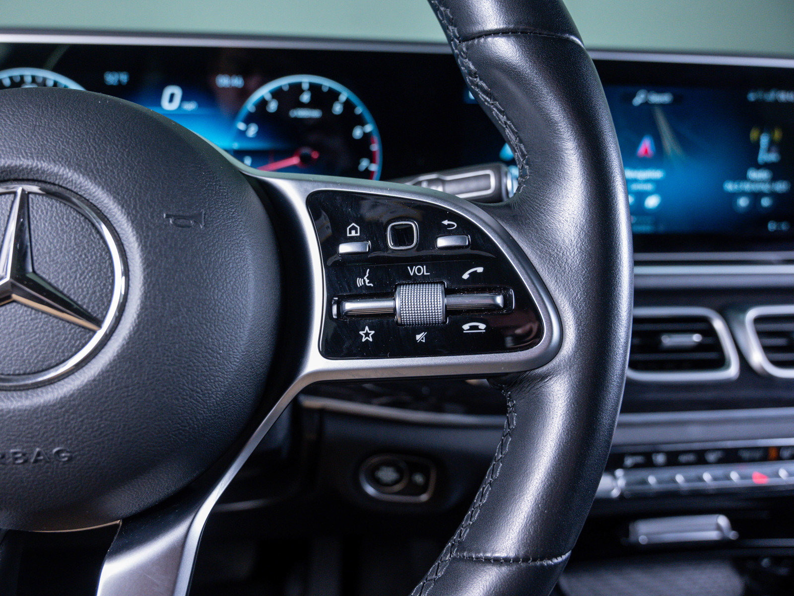 Used 2021 Mercedes-Benz GLE 350 4MATIC image 22