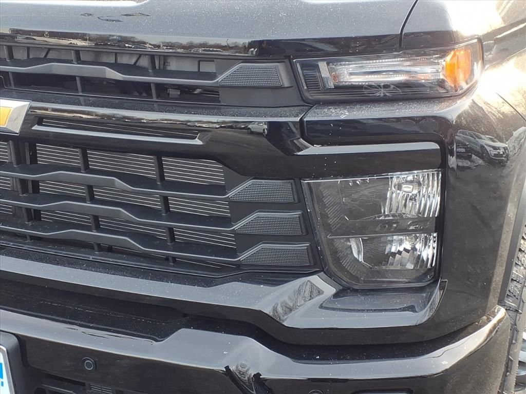 New 2026 Chevrolet Silverado 2500 Custom w/ Custom Value Package image 7