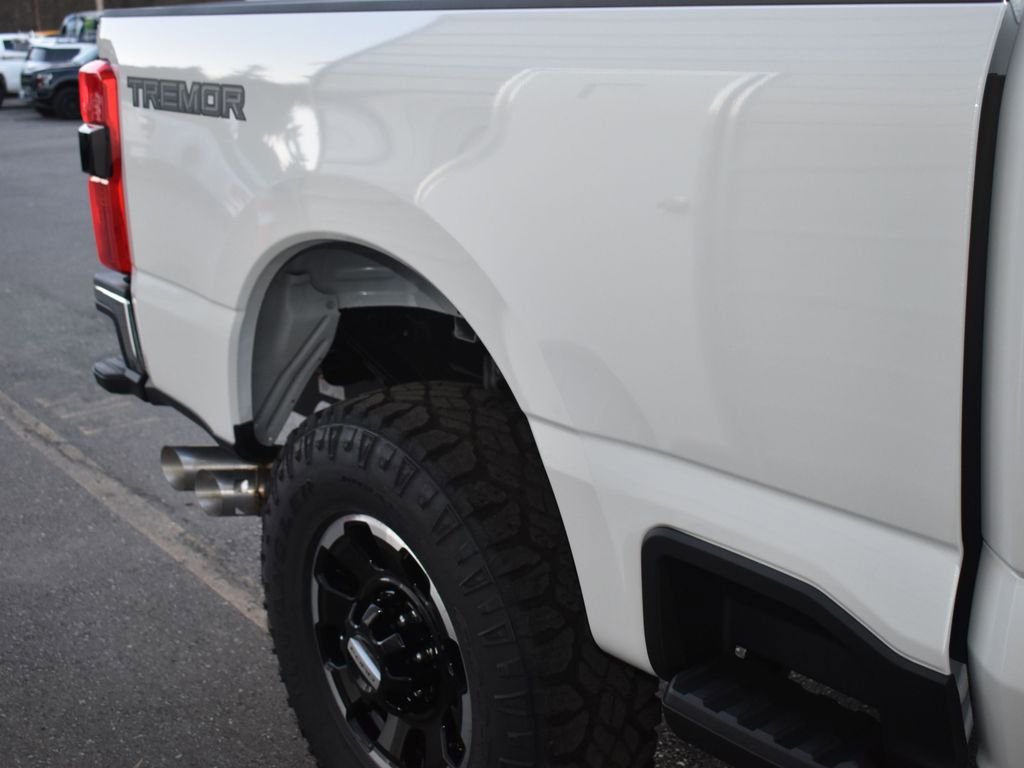 New 2025 Ford F350 Lariat w/ Lariat Ultimate Package image 10