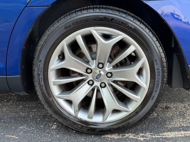 Used 2013 Ford Taurus Limited FWD image 37