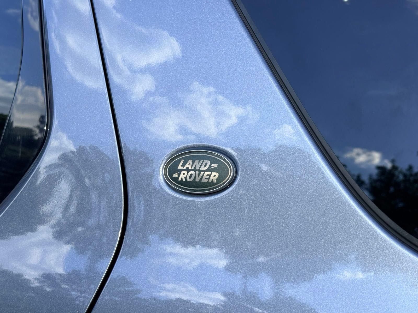 Used 2018 Land Rover Discovery Sport HSE Luxury AWD/4WD image 16