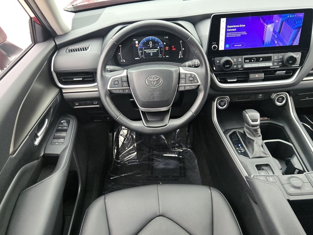 Used 2024 Toyota Grand Highlander XLE image 12