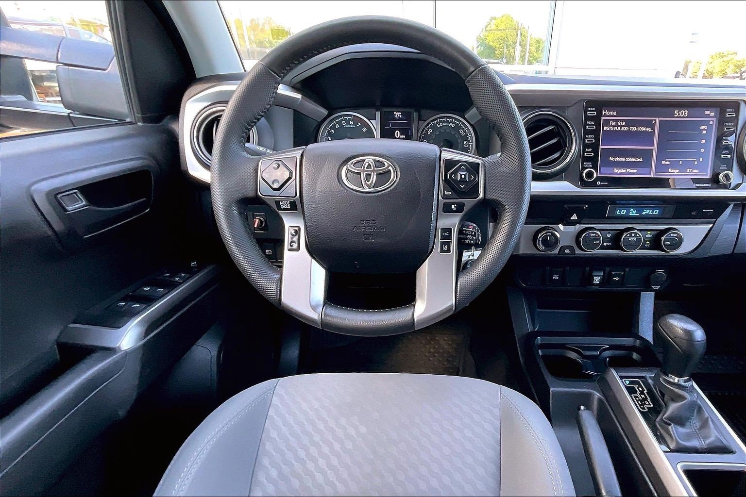 Used 2022 Toyota Tacoma SR5 AWD/4WD image 5