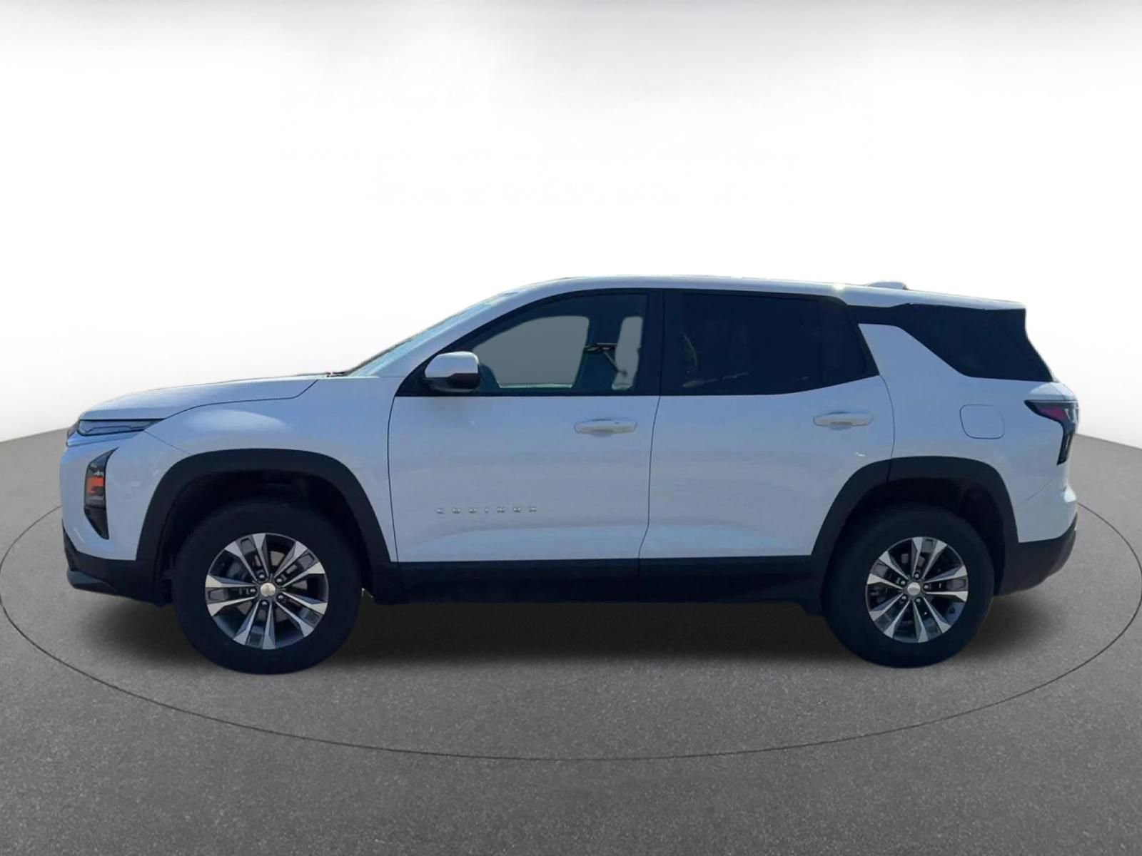 Used 2025 Chevrolet Equinox LT FWD image 7
