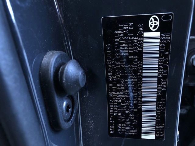 Certified 2025 Toyota Corolla SE w/ SE Premium Package image 31